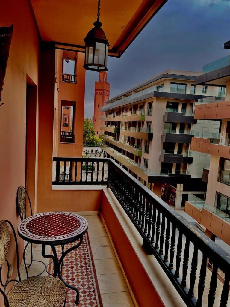 Appartement Haut Standing Gueliz Plaza マラケシュ エクステリア 写真