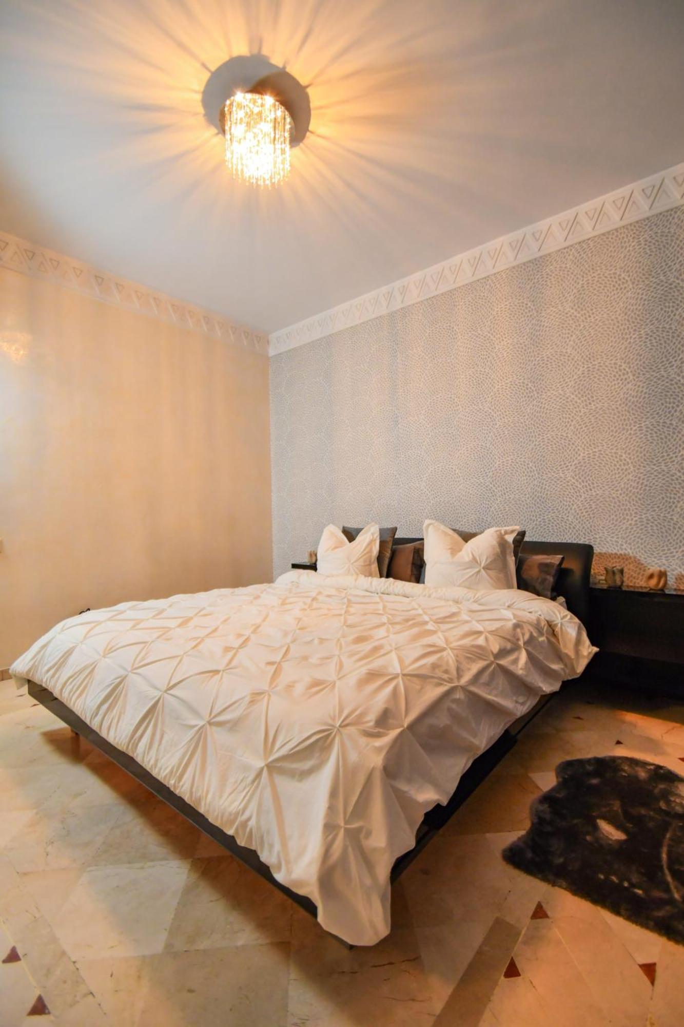 Appartement Haut Standing Gueliz Plaza マラケシュ エクステリア 写真